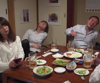 Vợ bị gã sếp dâm tặc hãm hiếp